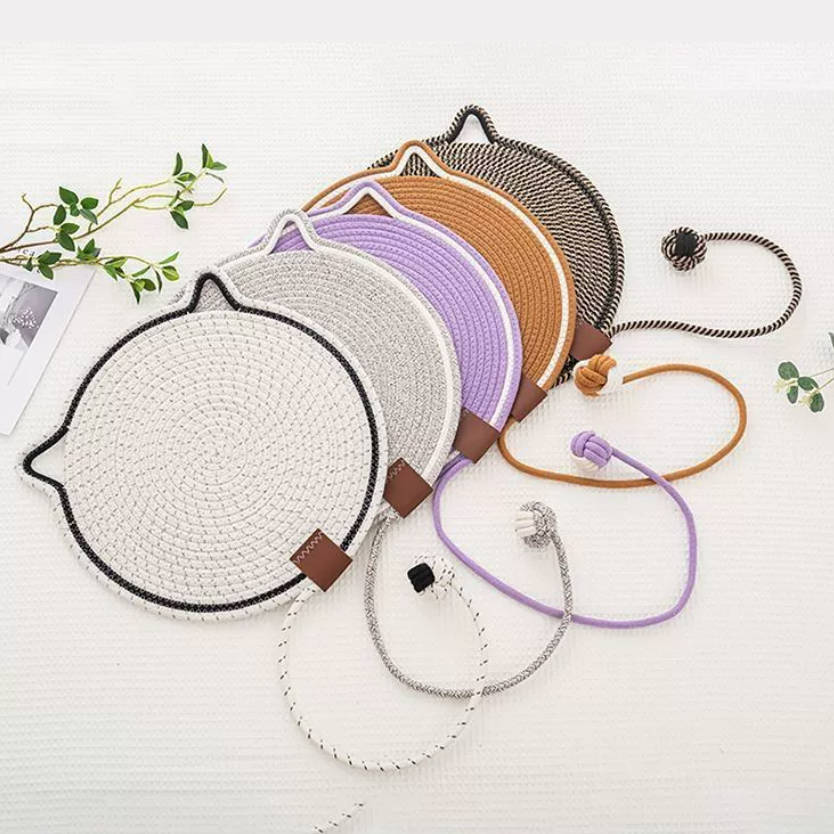 Handmade Sisal Scratcher Mat Woven Cat Scratching Pad Pet Mat With Toy