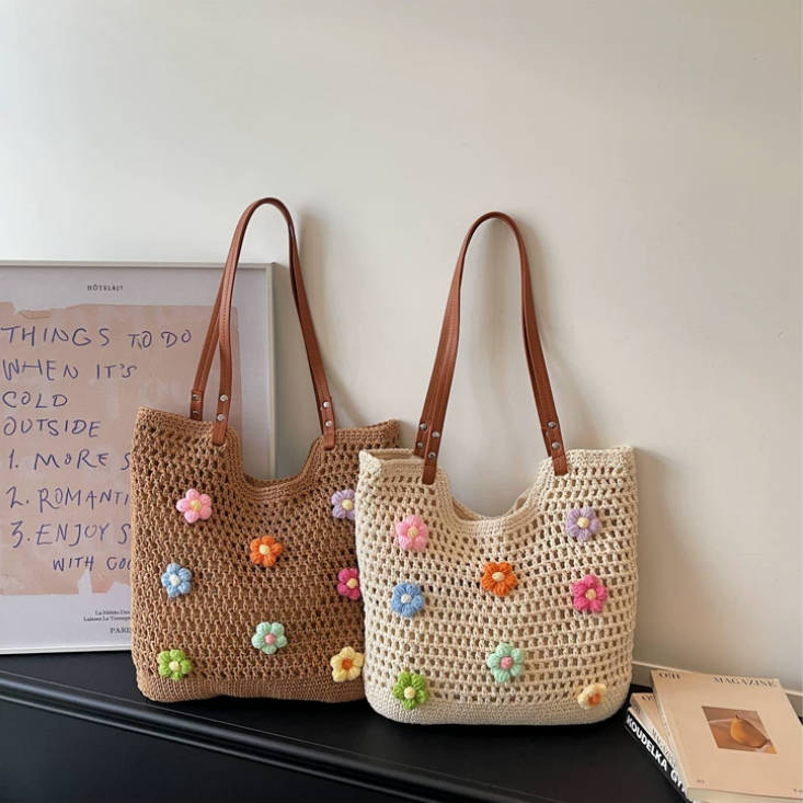 Handgefertigte gehäkelte Erdbeer-Henkeltasche