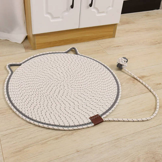 Handmade Sisal Scratcher Mat Woven Cat Scratching Pad Pet Mat With Toy