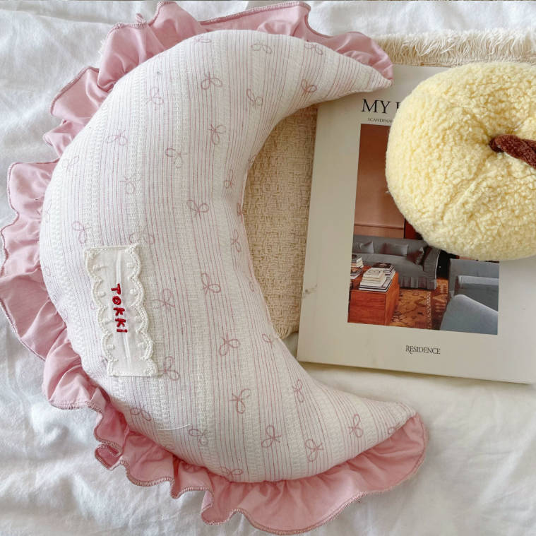 Soft Cotton Lace Moon Pet Pillow For Small Puppy Cats