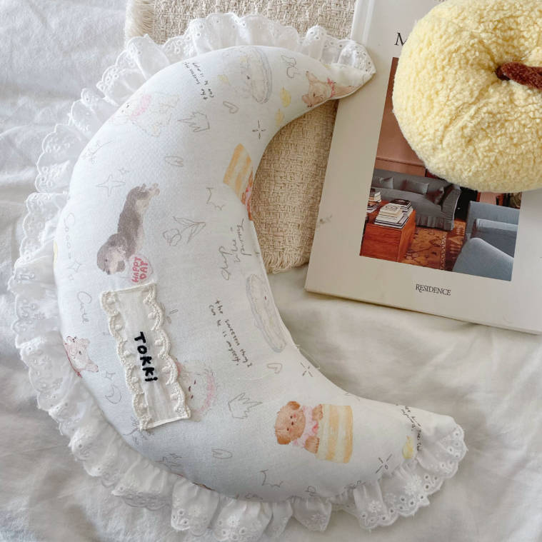 Soft Cotton Lace Moon Pet Pillow For Small Puppy Cats