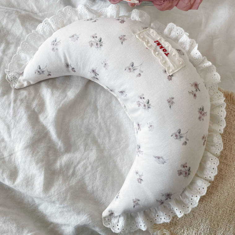 Soft Cotton Lace Moon Pet Pillow For Small Puppy Cats